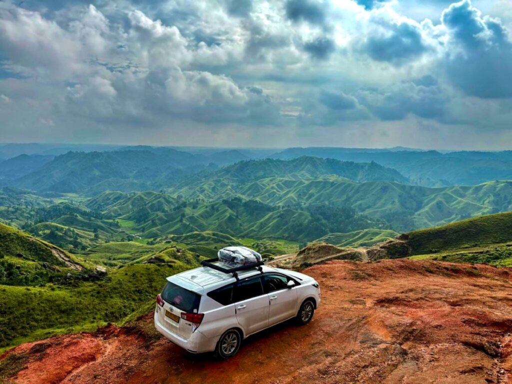 Travel pick-up service with a clean, comfortable vehicle